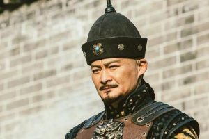 代善清朝第二个太子，因虐待儿子被废后，努尔哈赤发明八王议政