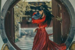 故事新婚当夜，我一身嫁衣等夫君掀盖头，下一刻喜事却变白事