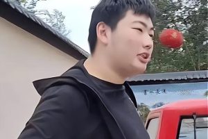 大衣嫂学聪明了！大衣嫂叮嘱小伟出门少说话，这是被吓怕了